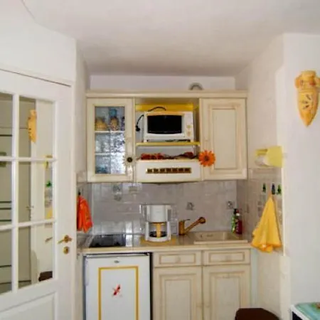 4 Pers, 1 Chambre, Piscine + Parking, A 300m De La Mer - Ref Lagon359 *